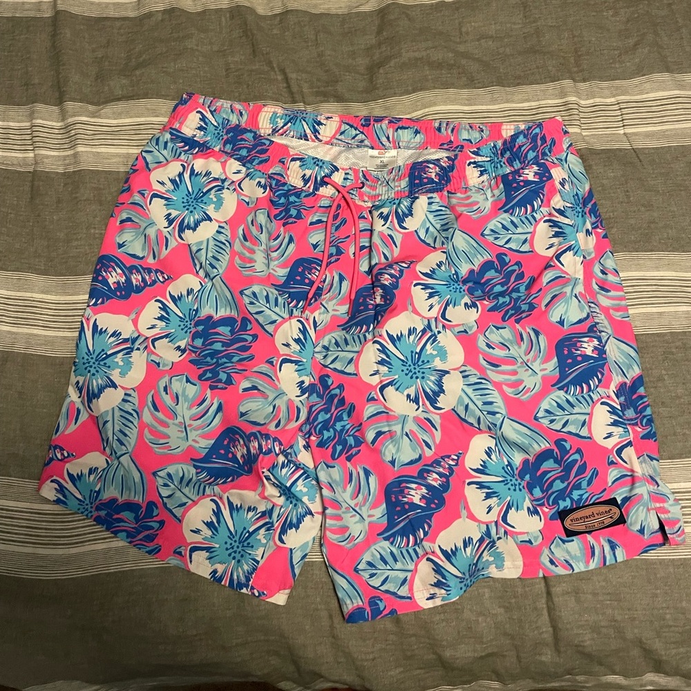 Vineyard Vines XL swim shorts